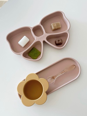 LLM 韩国ROCOU高端婴幼儿辅食蝴蝶结餐盘花朵碗勺子硅胶餐具套装