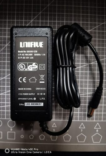 日本UNIFIVE优源科技DC12V3.8A电源适配器型号UIA345-1238显示器