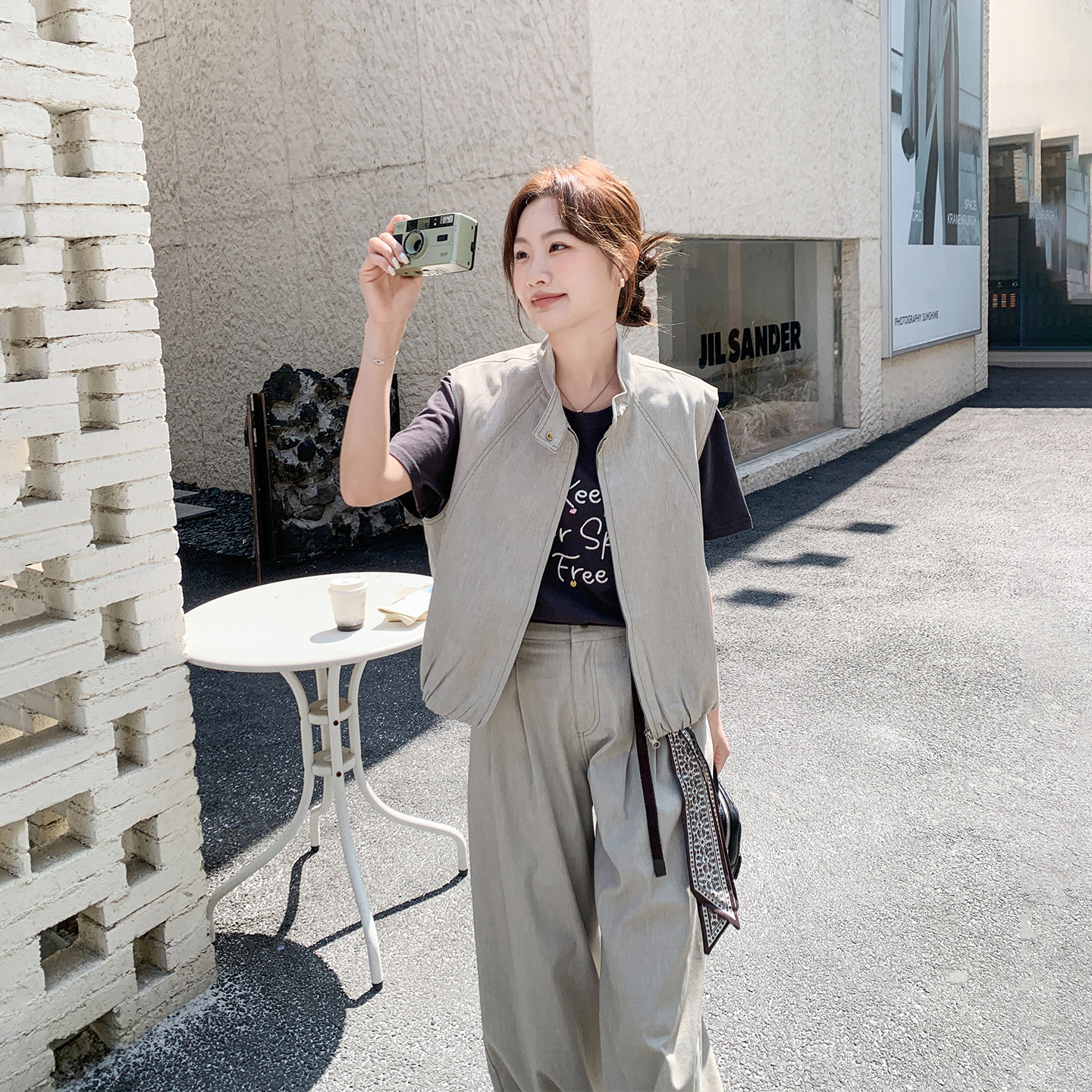 超火减龄一整套工装马甲套装女夏季2026新款爆款T恤阔腿裤三件套