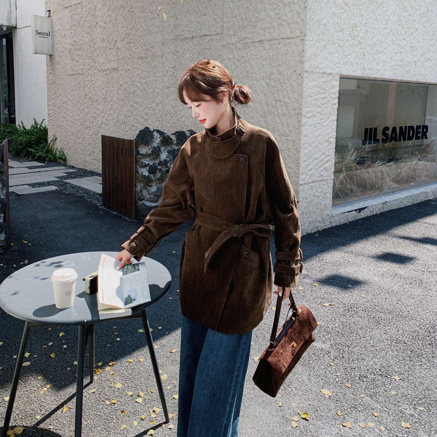 美拉德咖色麂皮绒格纹风衣外套女春季2026新款中长款显瘦复古大衣