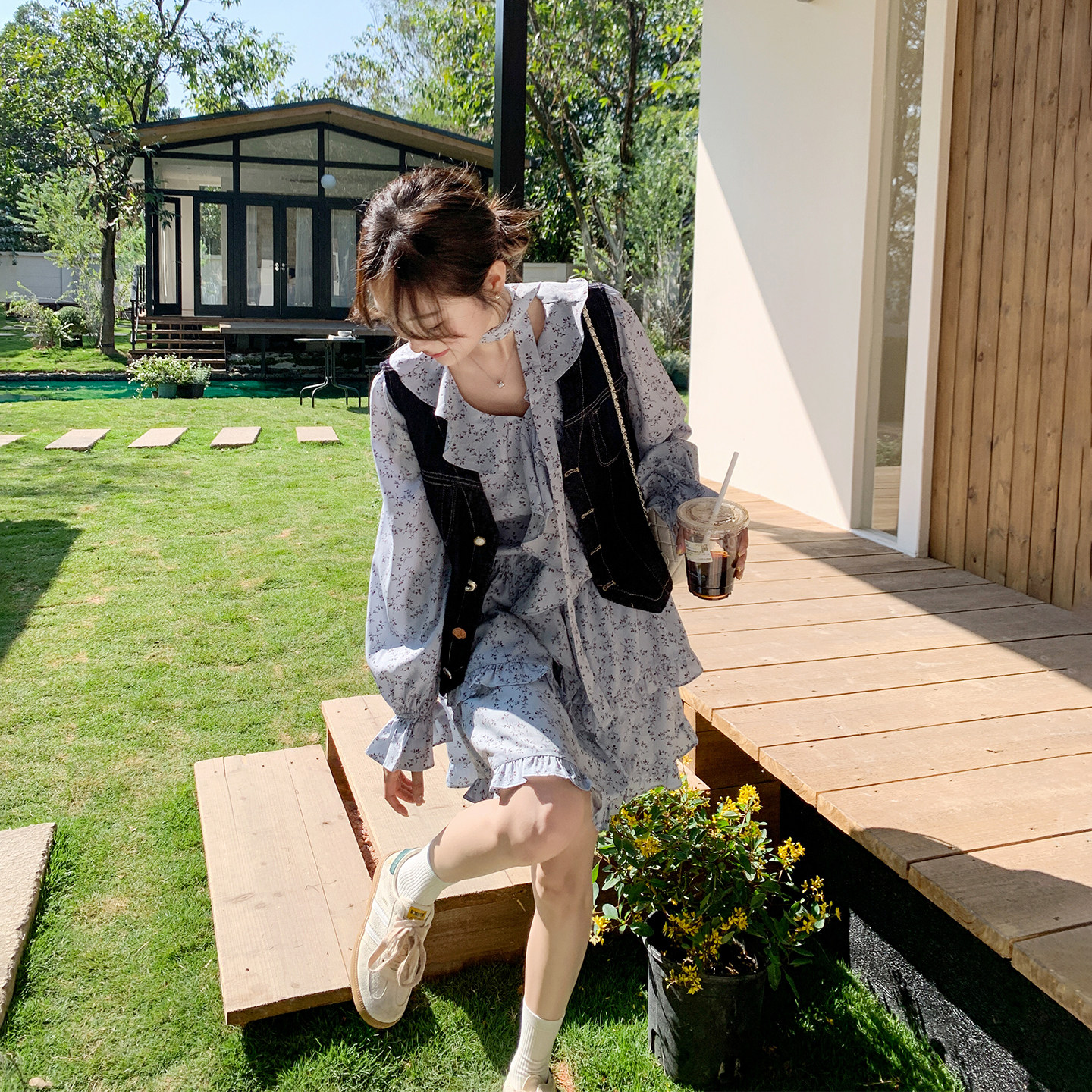 温柔风荷叶边碎花连衣裙套装女春季2026新款小个子牛仔马甲两件套