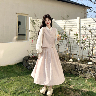 独特漂亮粉色刺绣马甲套装女春季2026新款新中式国风半身裙三件套