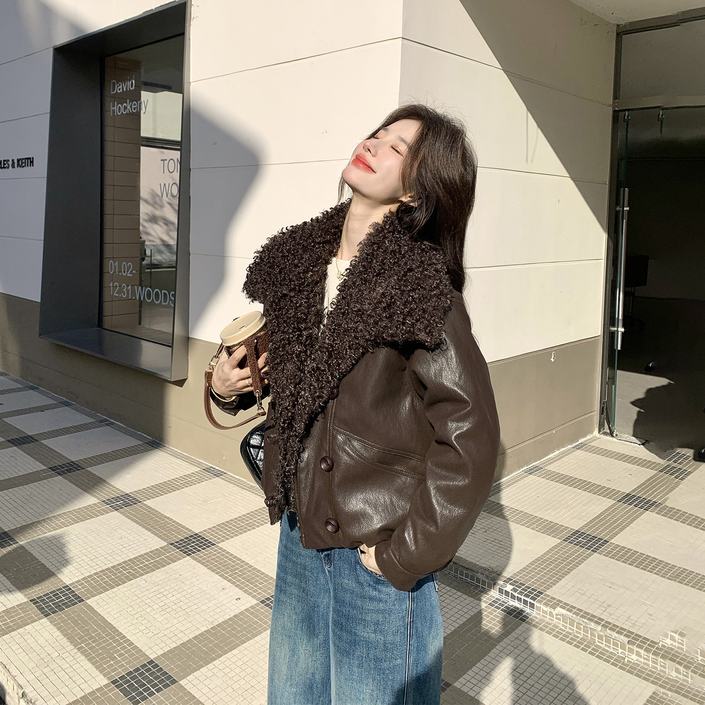 咖啡色毛毛翻领机车服羽绒服女冬