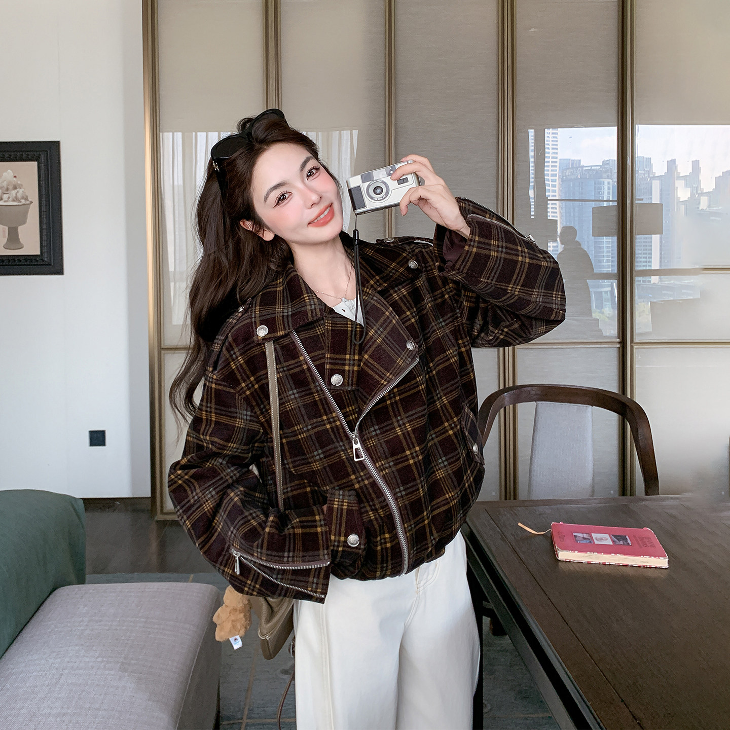 今年流行爆款咖色格子短款外套女春季2026新款小个子百搭超火夹克