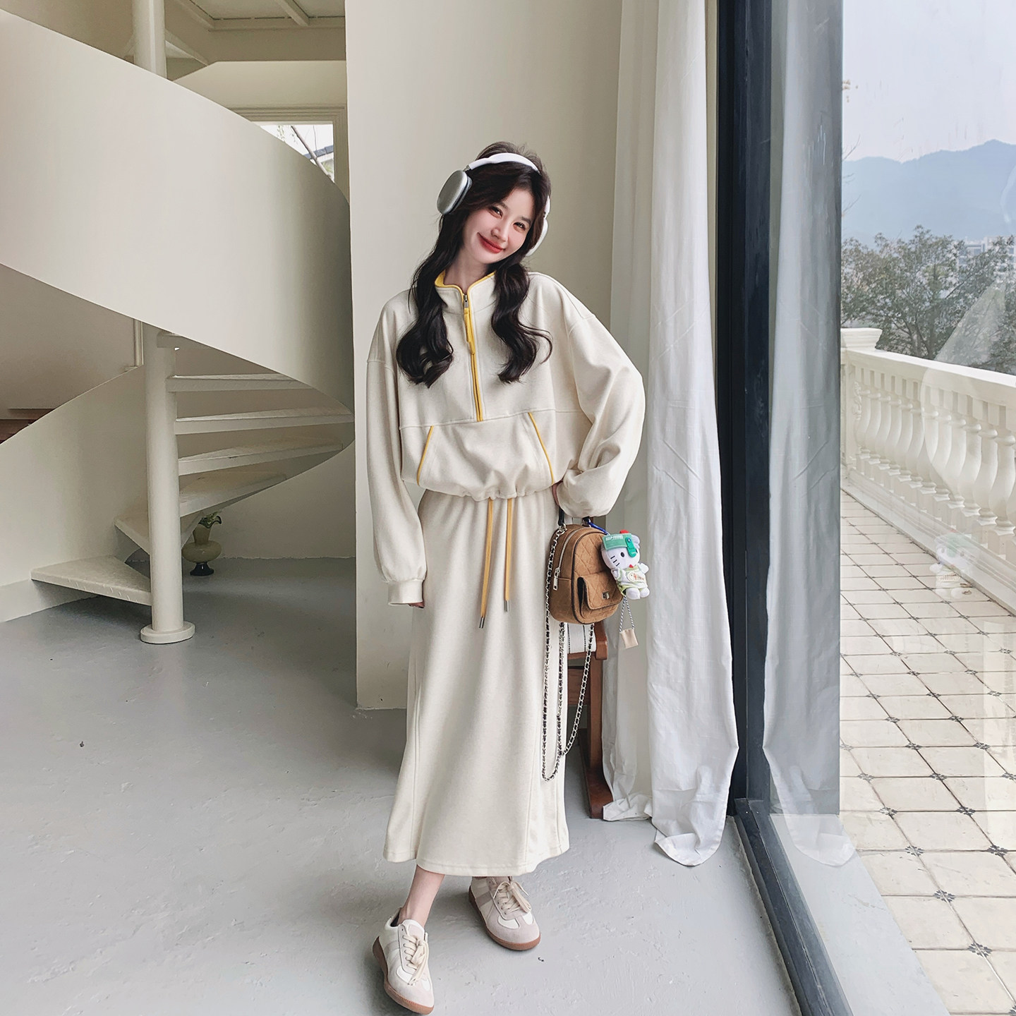 松弛感米白色立领气质套装女春季