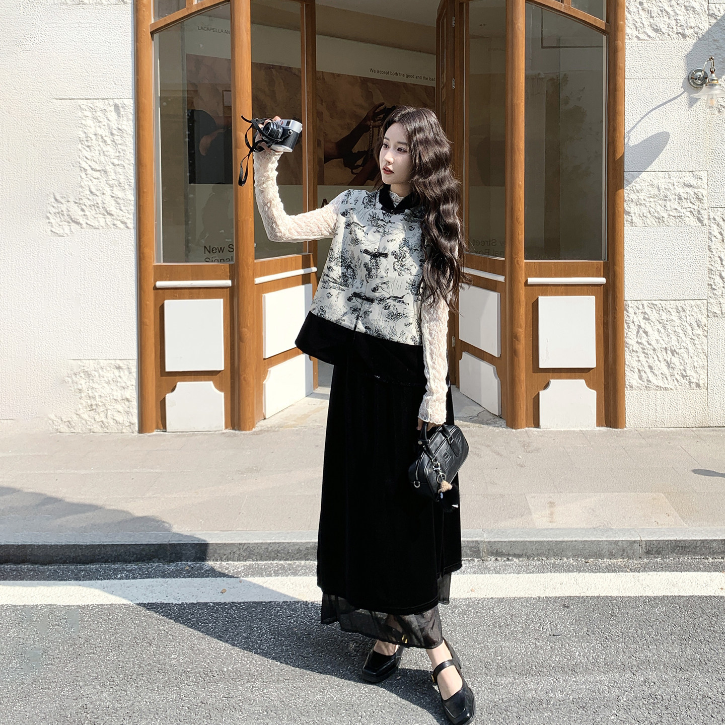 新中式国风碎花马甲套装女春季2026新款独特漂亮丝绒半身裙两件套