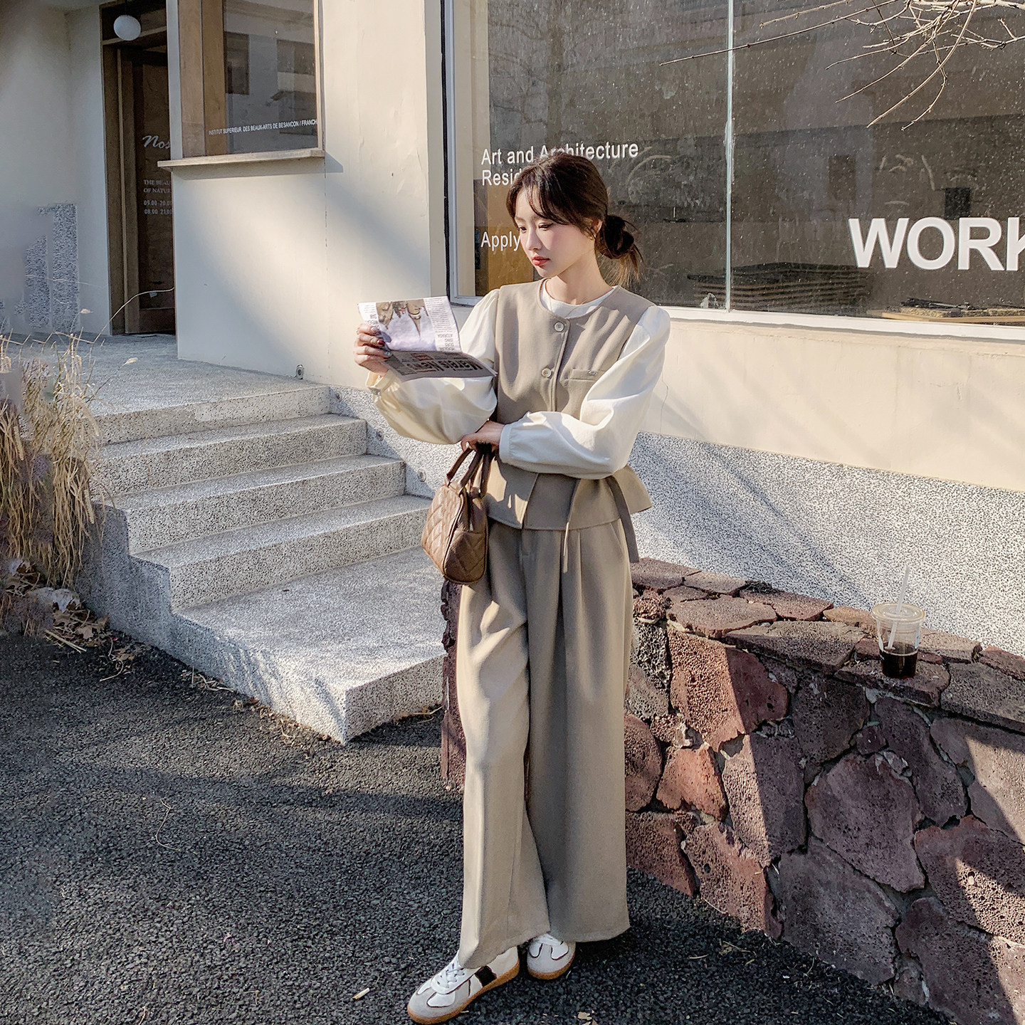 韩系氛围感卡其色马甲套装女春季