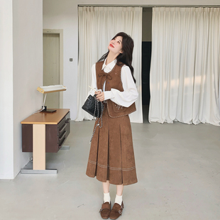 复古刺绣咖色马甲衬衫半身裙套装女春季2026新款爆款巨好看三件套