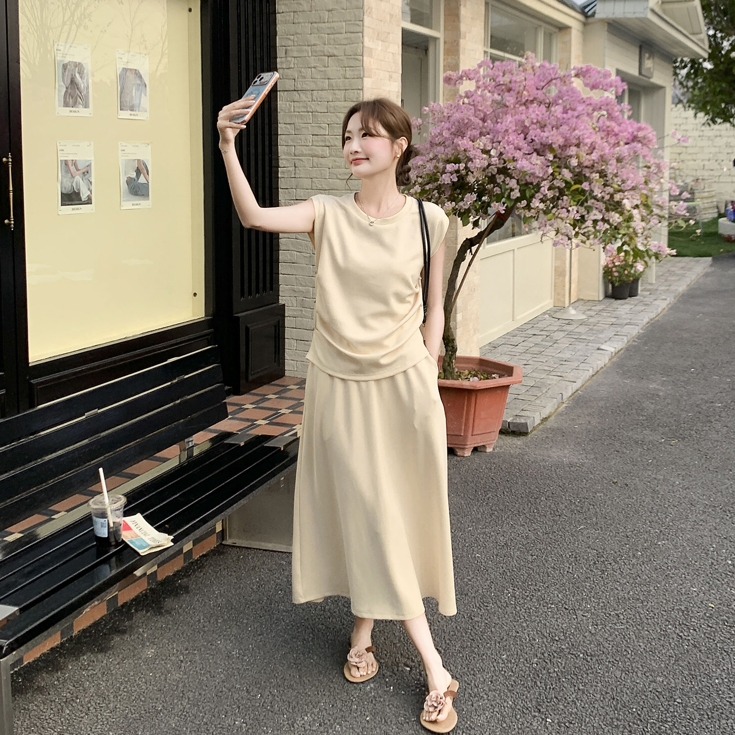 轻熟风杏色气质上衣套装女夏季2026新款今年流行爆款半身裙两件套