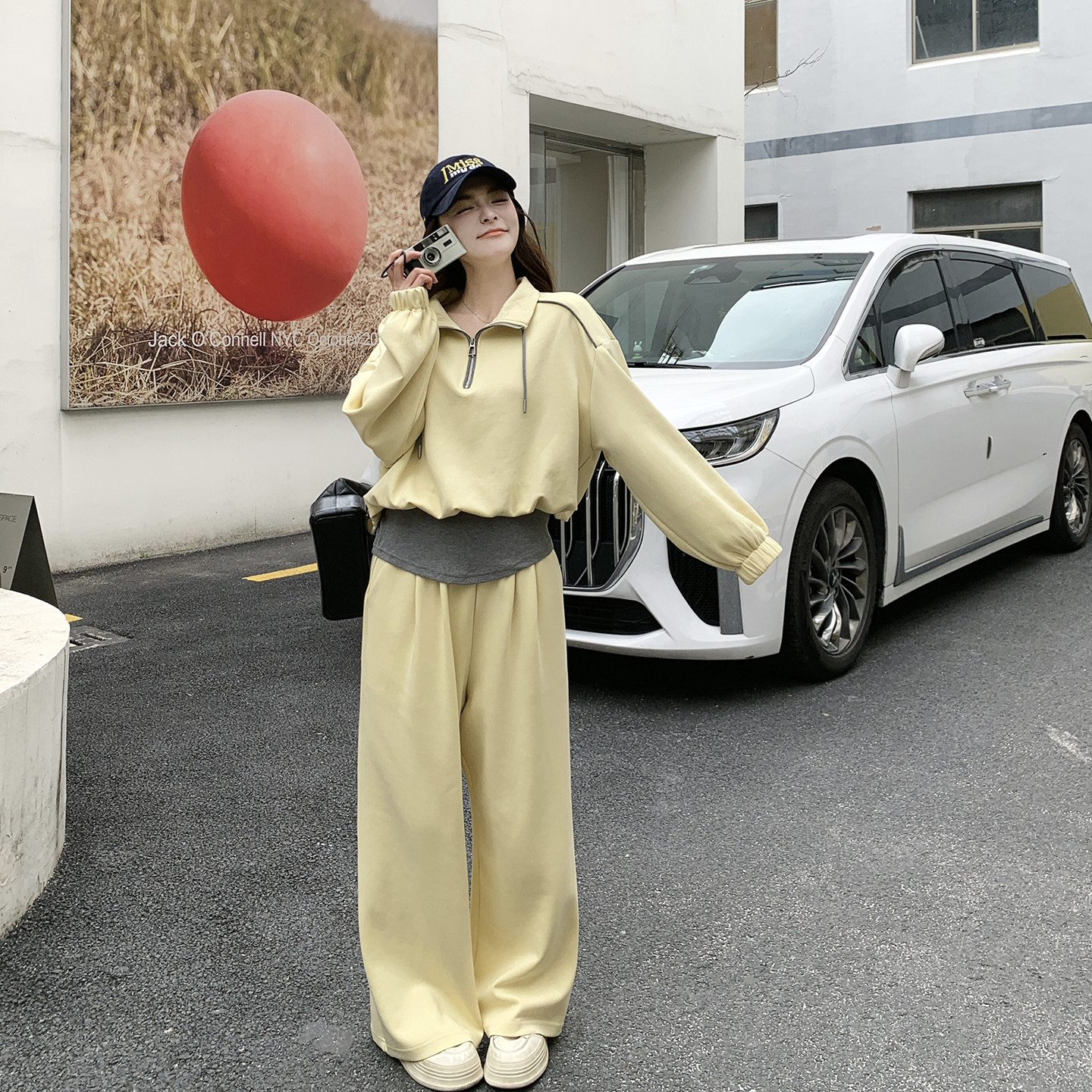 松弛感休闲黄色拼接卫衣套装女春季2026新款运动洋气阔腿裤两件套