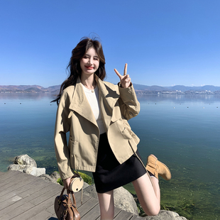 休闲气质超火减龄卡其色翻领短外套女春季2026新款小个子洋气夹克