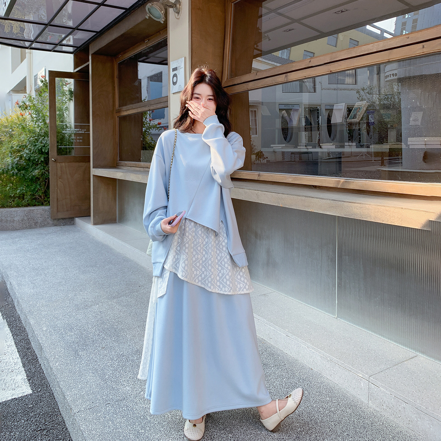 蓝色减龄拼接蕾丝卫衣半身裙套装女春季2026新款绝美巨好看两件套