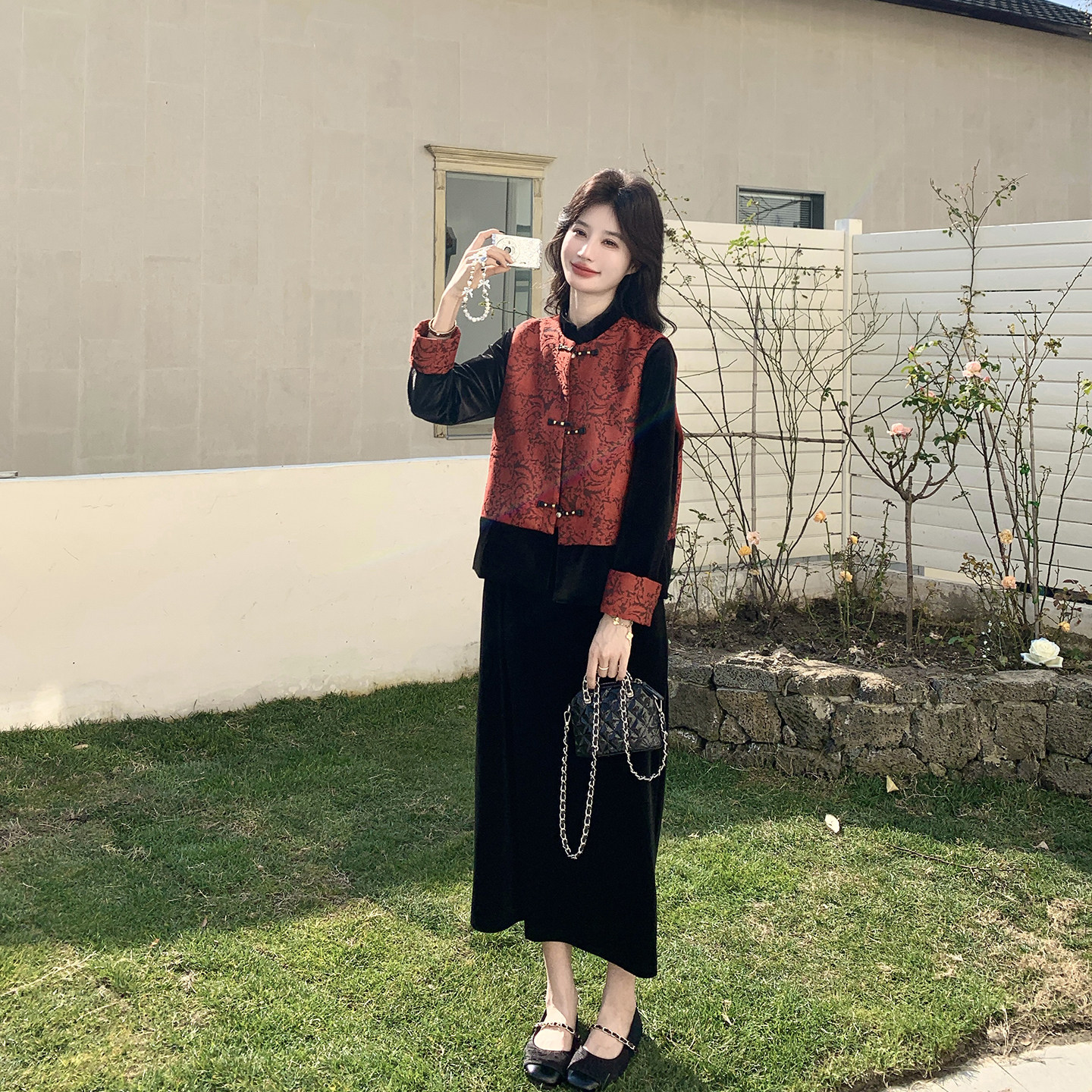 新中式国风丝绒黑色连衣裙套装女春季2026新款气质优雅马甲两件套