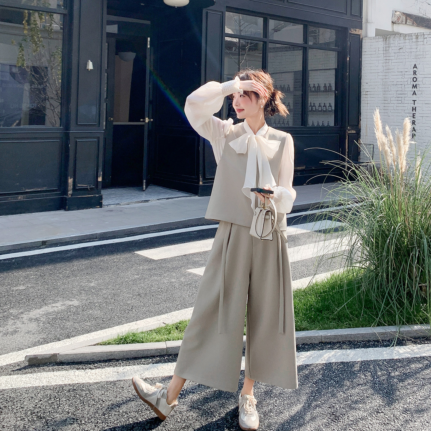 盐系温柔风马甲衬衫阔腿裤套装女春季2026新款三件套今年流行爆款