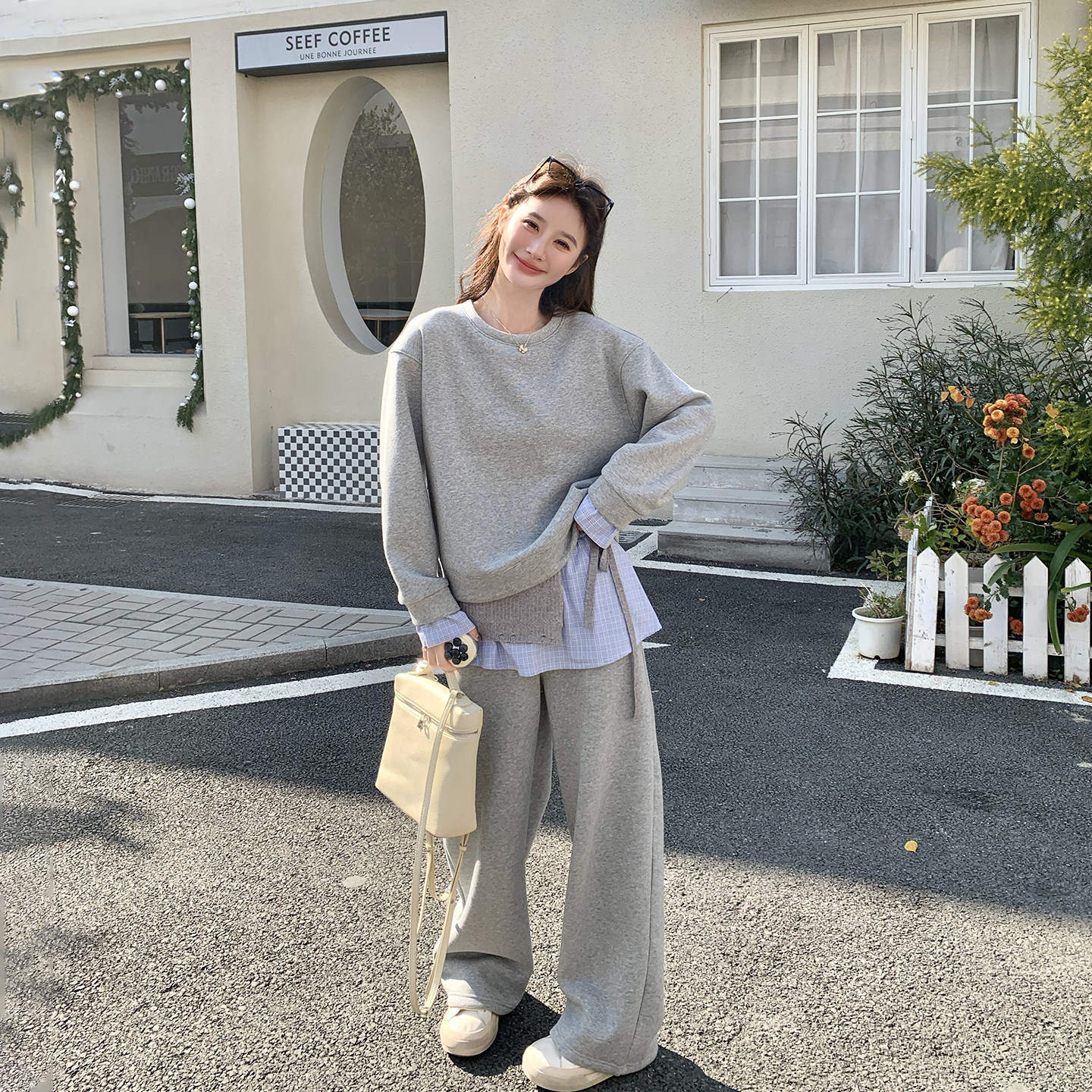 格纹拼接灰色卫衣屁帘阔腿裤套装