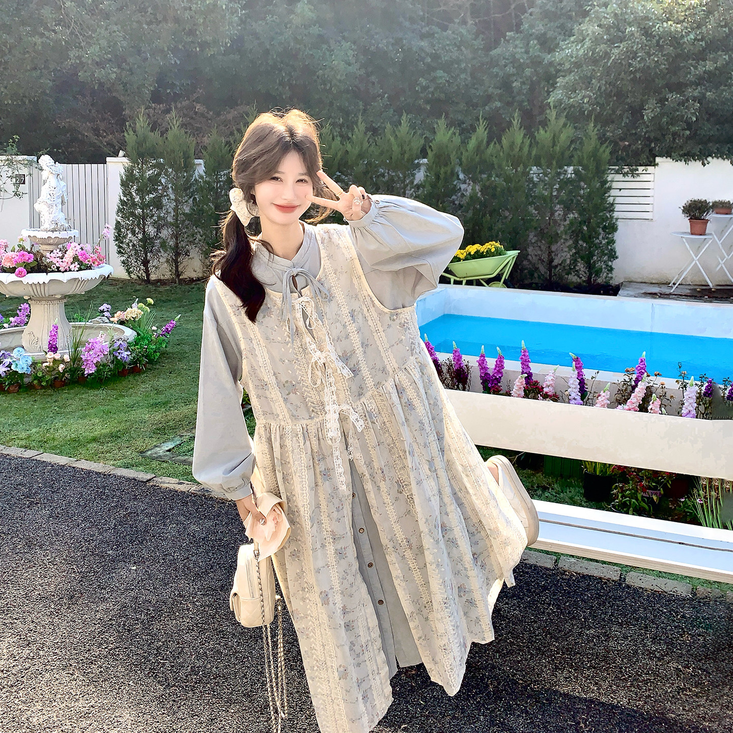 度假风甜美衬衫连衣裙套装女春季2026新款独特漂亮碎花罩衫两件套