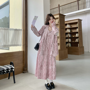 减龄气质粉色提花西装吊带连衣裙套装女春季2026新款高级感两件套