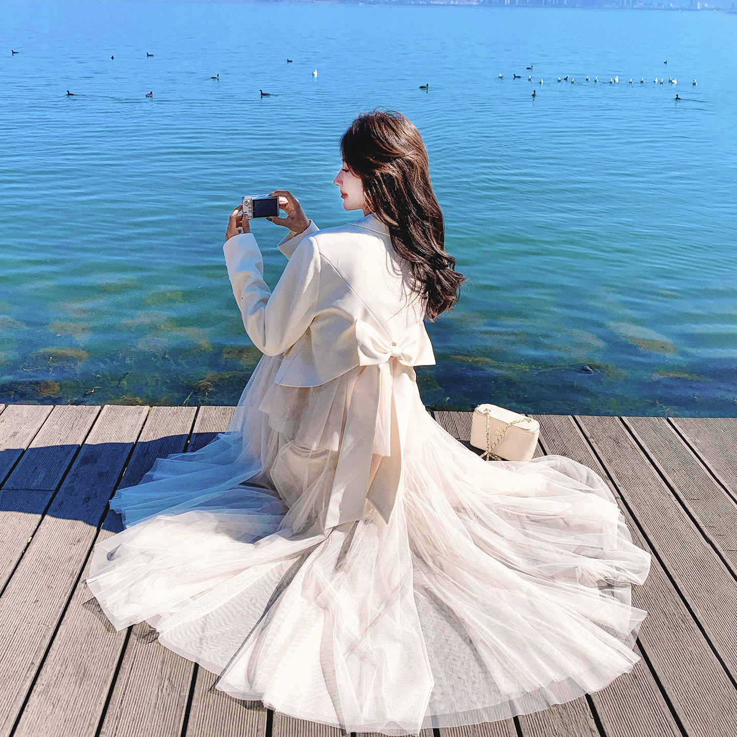 独漂亮绝美蝴蝶结西装套装女春季2026新款轻熟风网纱半身裙两件套