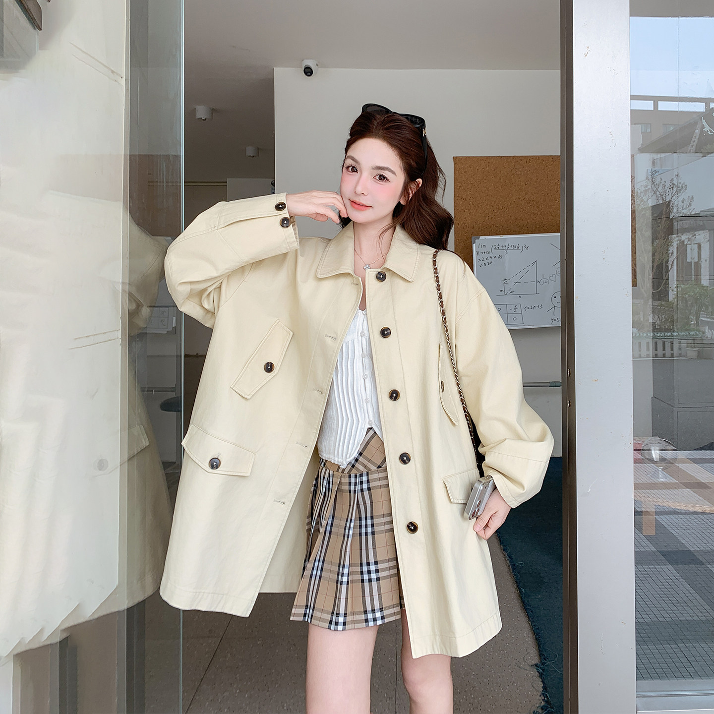 爆款高级感翻领廓形风衣外套女春季2026新款中长款设计感小众大衣