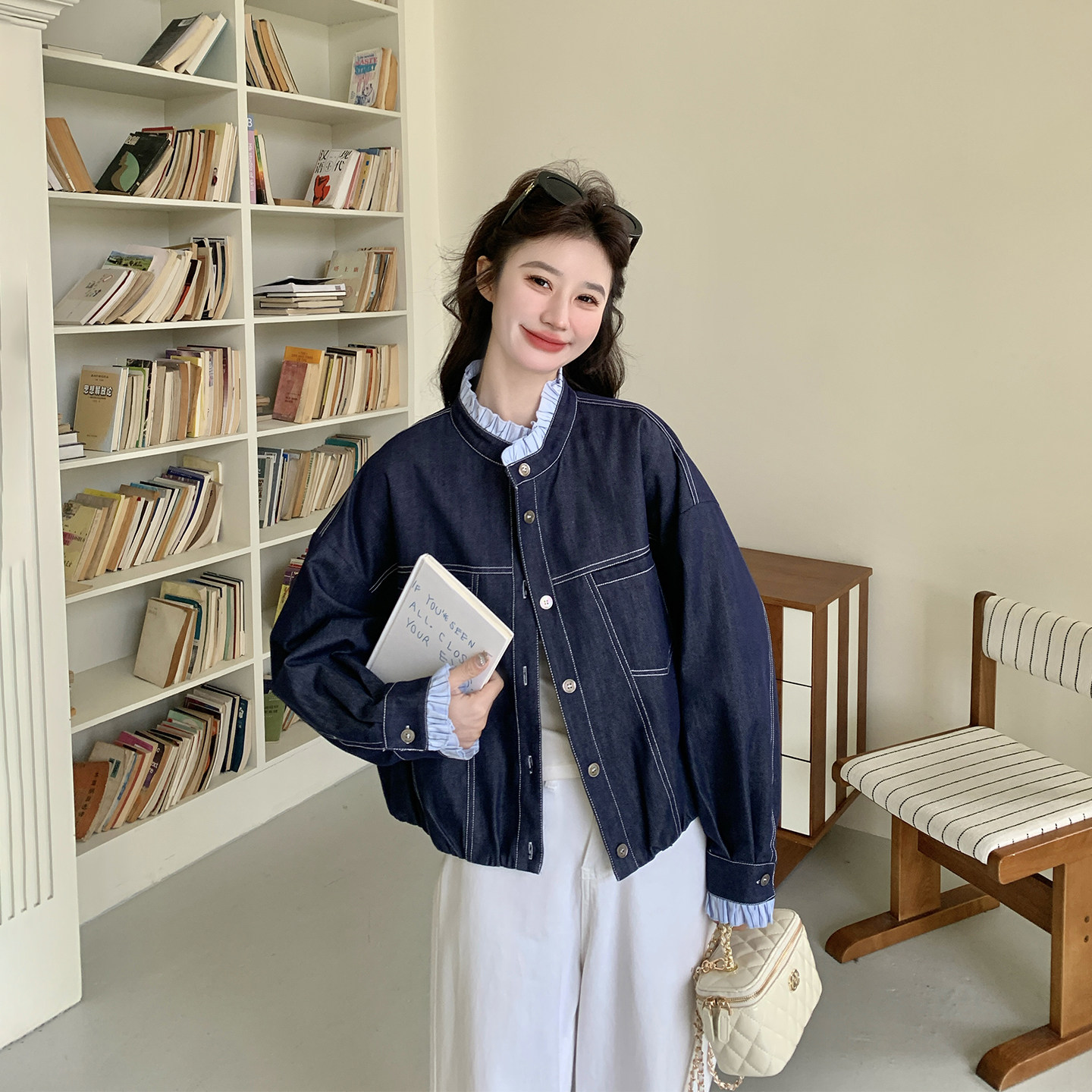 撞色木耳边拼接深蓝色外套女春季