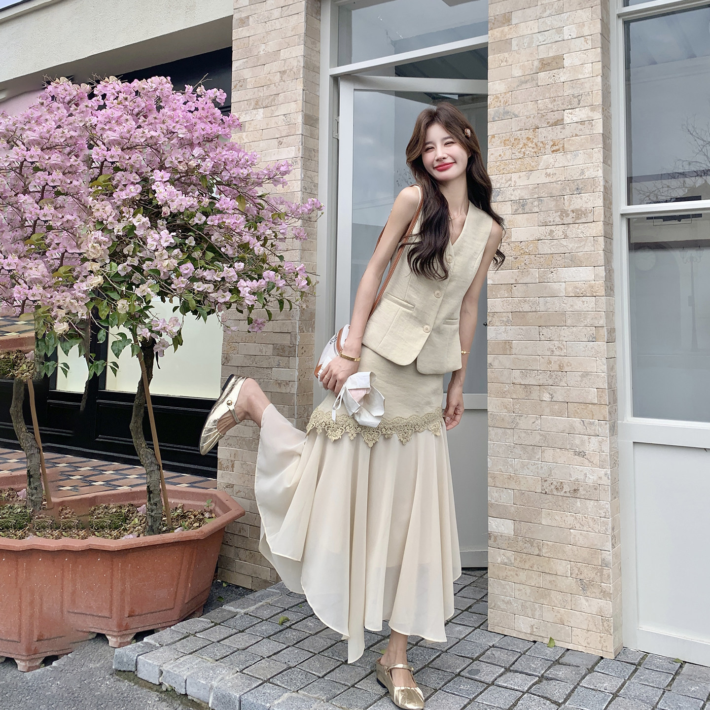 轻熟风西装马甲套装女夏季2026新款蕾丝拼接半身裙两件套显瘦气质
