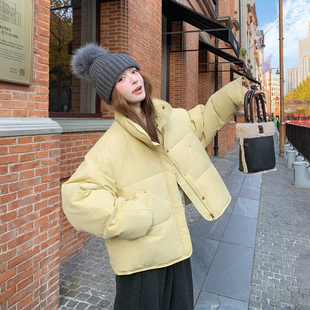 格纹拼接奶黄色短款羽绒服女冬季2025新款小个子休闲气质流行外套