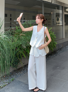 简约休闲白色马甲蕾丝屁帘阔腿裤套装女夏季2026新款松弛感两件套