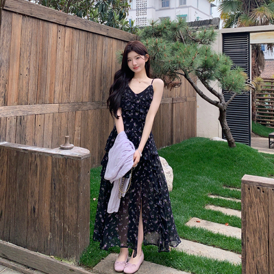 甜美氛围感碎花吊带连衣裙套装女