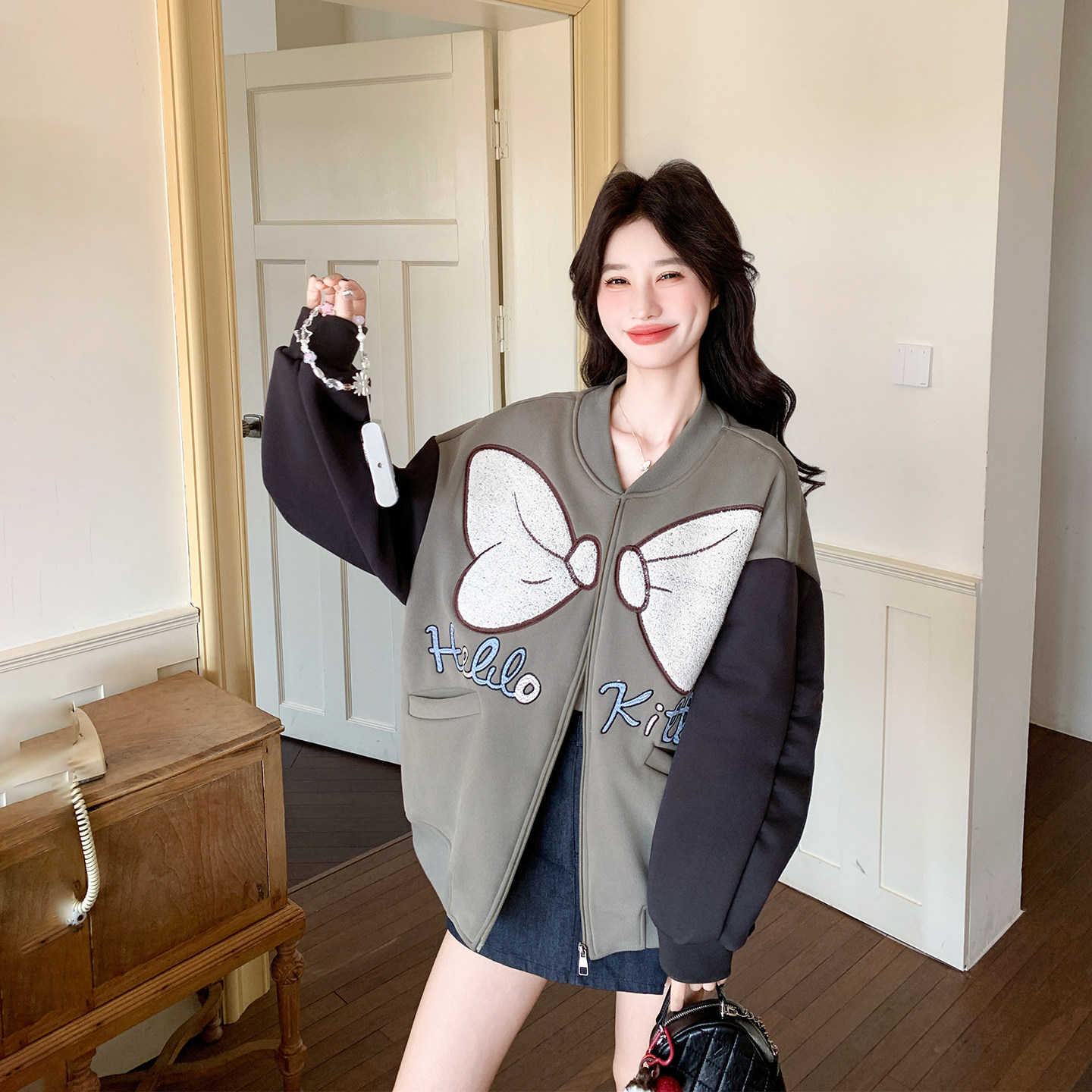 休闲甜美灰色卡通刺绣棒球服外套