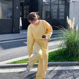 今年流行爆款黄色刺绣卫衣阔腿裤套装女春季2026新款巨好看两件套