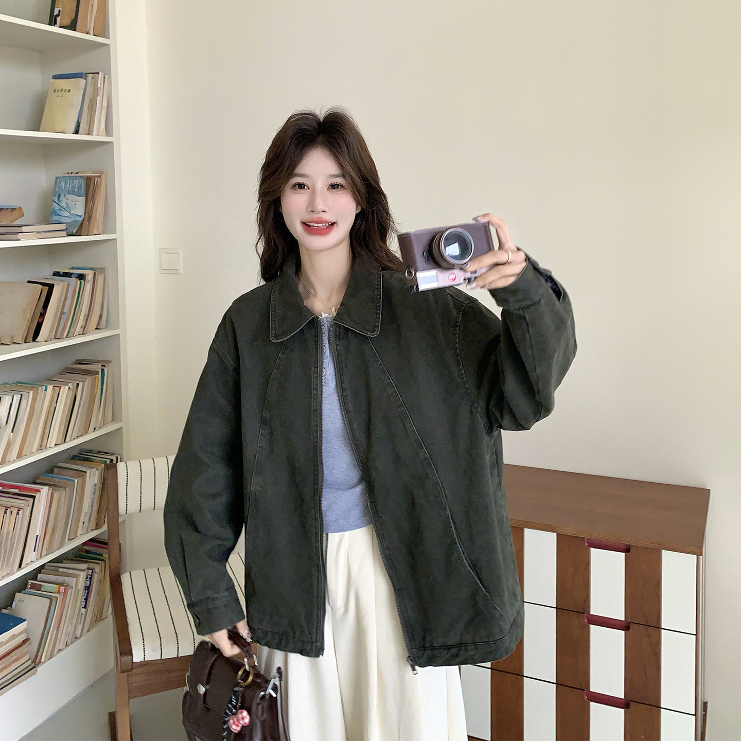 翻领超火牛仔外套女春季2026新款轻奢高级感独特夹克今年流行爆款