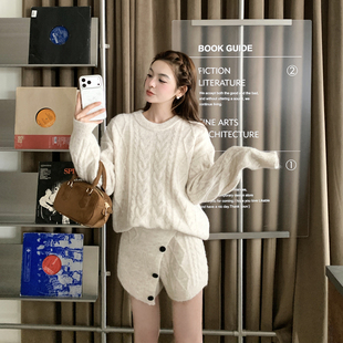 千金风米白色针织毛呢短裤套装女春季2026新款轻奢风小个子两件套
