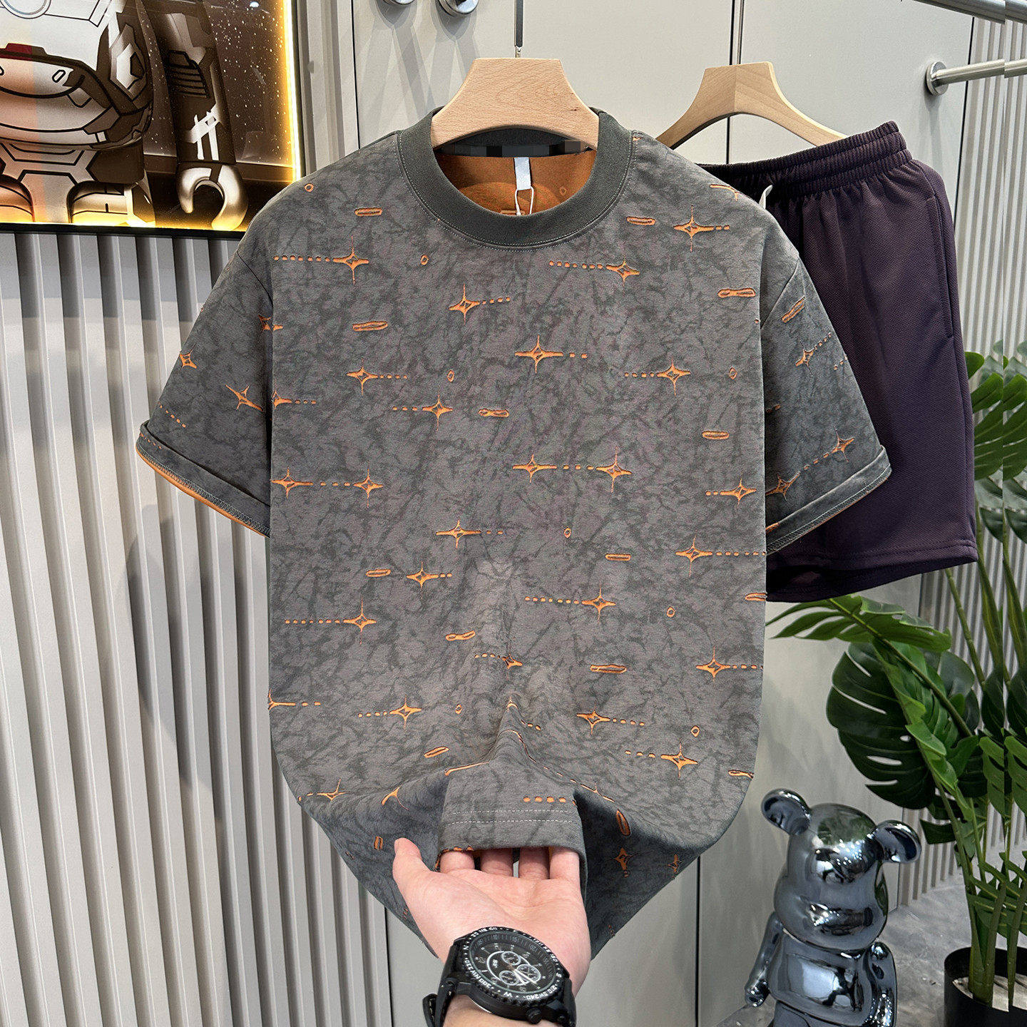 高级感短袖T恤男夏季2026新款潮牌撞色印花圆领百搭情侣复古上衣