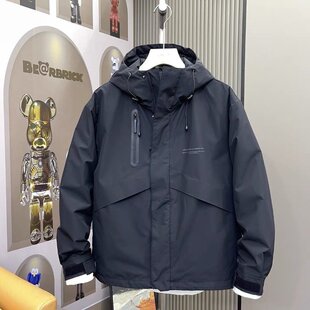 高端连帽冲锋衣外套男春秋季2026新款工装高端休闲男士夹克高级感