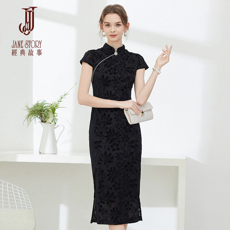 经典故事名媛改良旗袍女夏季2026新款丝绒短袖修身复古黑色连衣裙