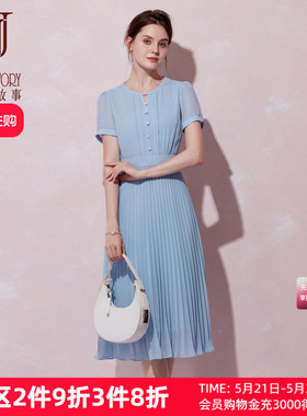 经典故事蓝色圆领泡泡袖连衣裙女夏季新款压褶设计气质收腰中长裙