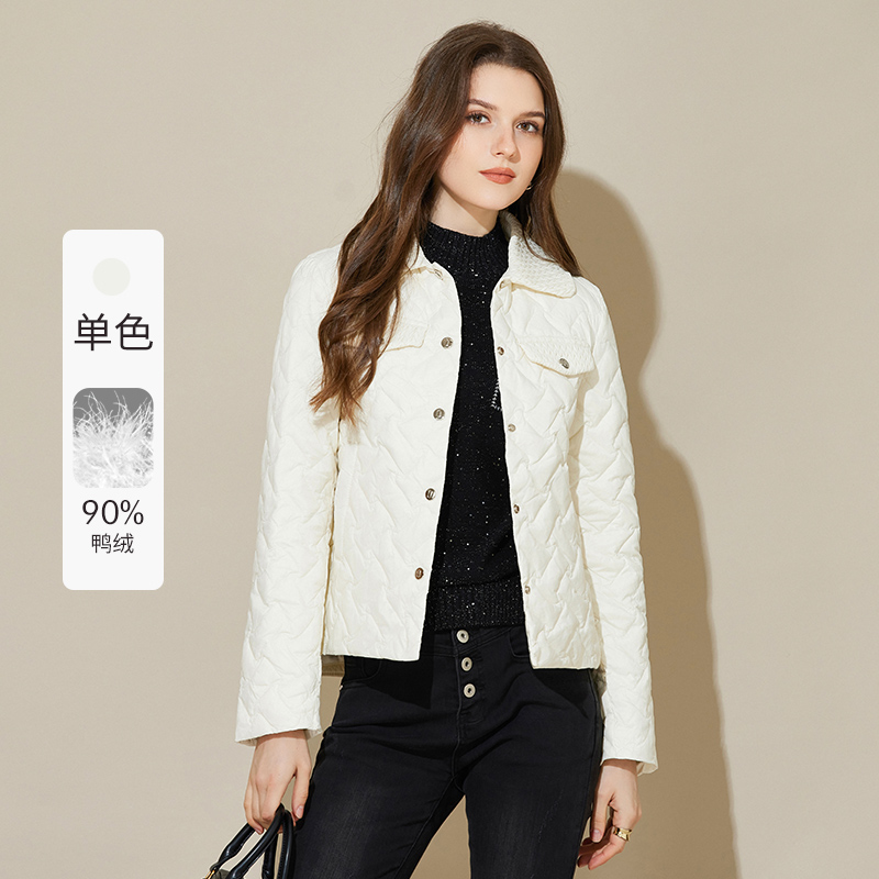 白色百搭通勤格子羽绒服