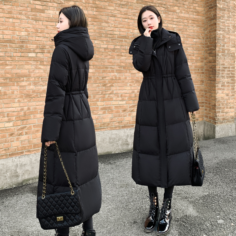 2025年新款女装冬季显瘦修身收腰长款羽绒服女黑色白鸭绒外套连帽