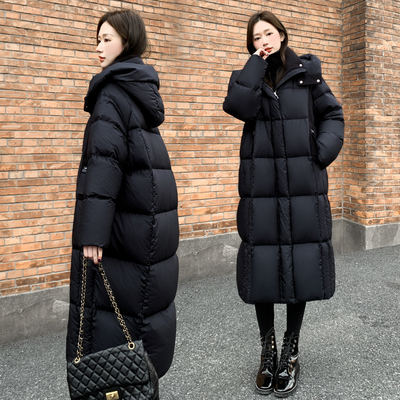 2025年冬季新款女装长款羽绒服女黑色连帽白鸭绒加厚宽松保暖外套