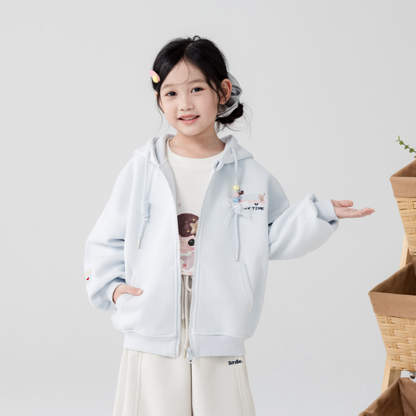哈依鲁2026春秋季新款女童卫衣外套儿童中大童时尚宽松连帽上衣潮