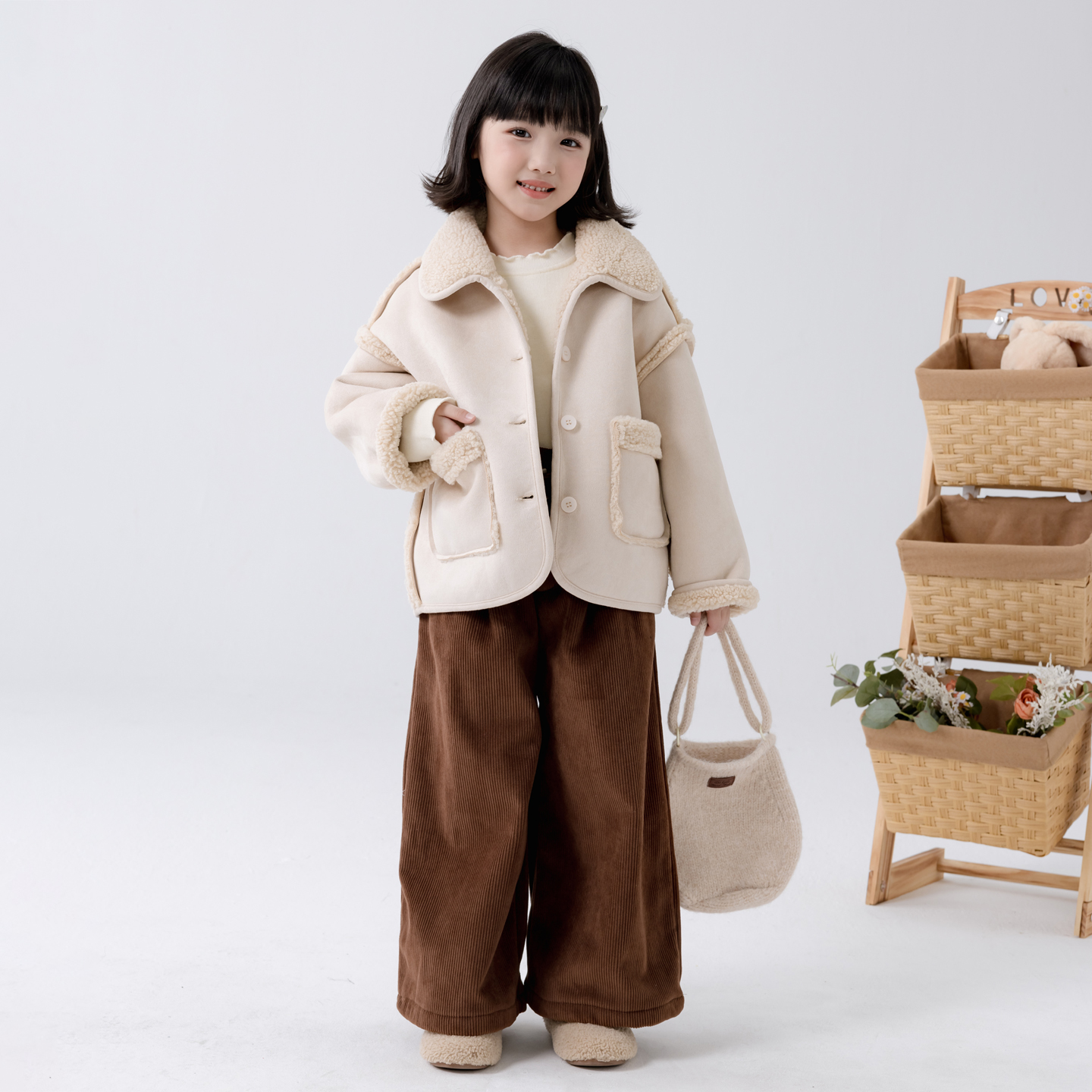 哈依鲁2025冬季新款女童加绒加厚外套儿童鹿皮绒皮毛一体保暖上衣