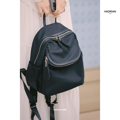 HADRIAN开口笑系列新款降落伞布配头层牛皮女双肩背包H25782