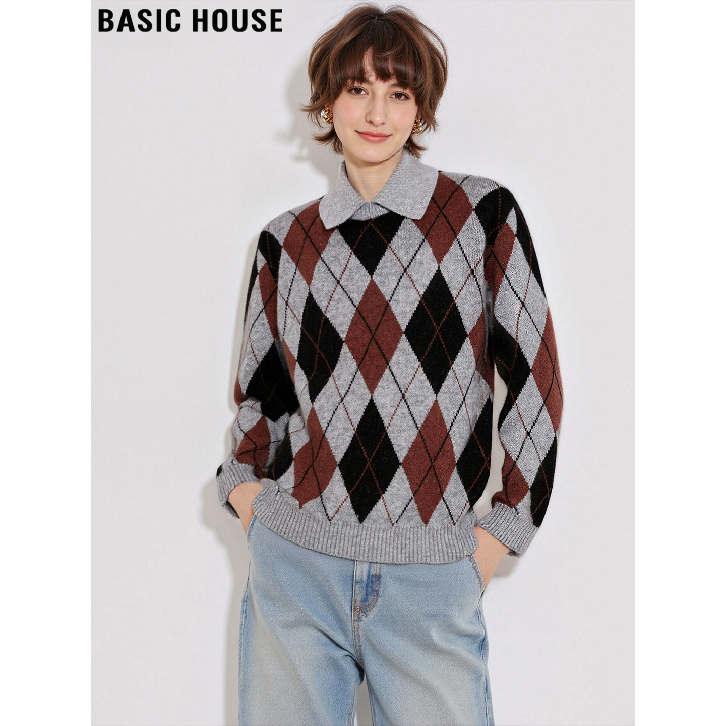 百家慵懒风撞色菱格翻领羊绒衫女