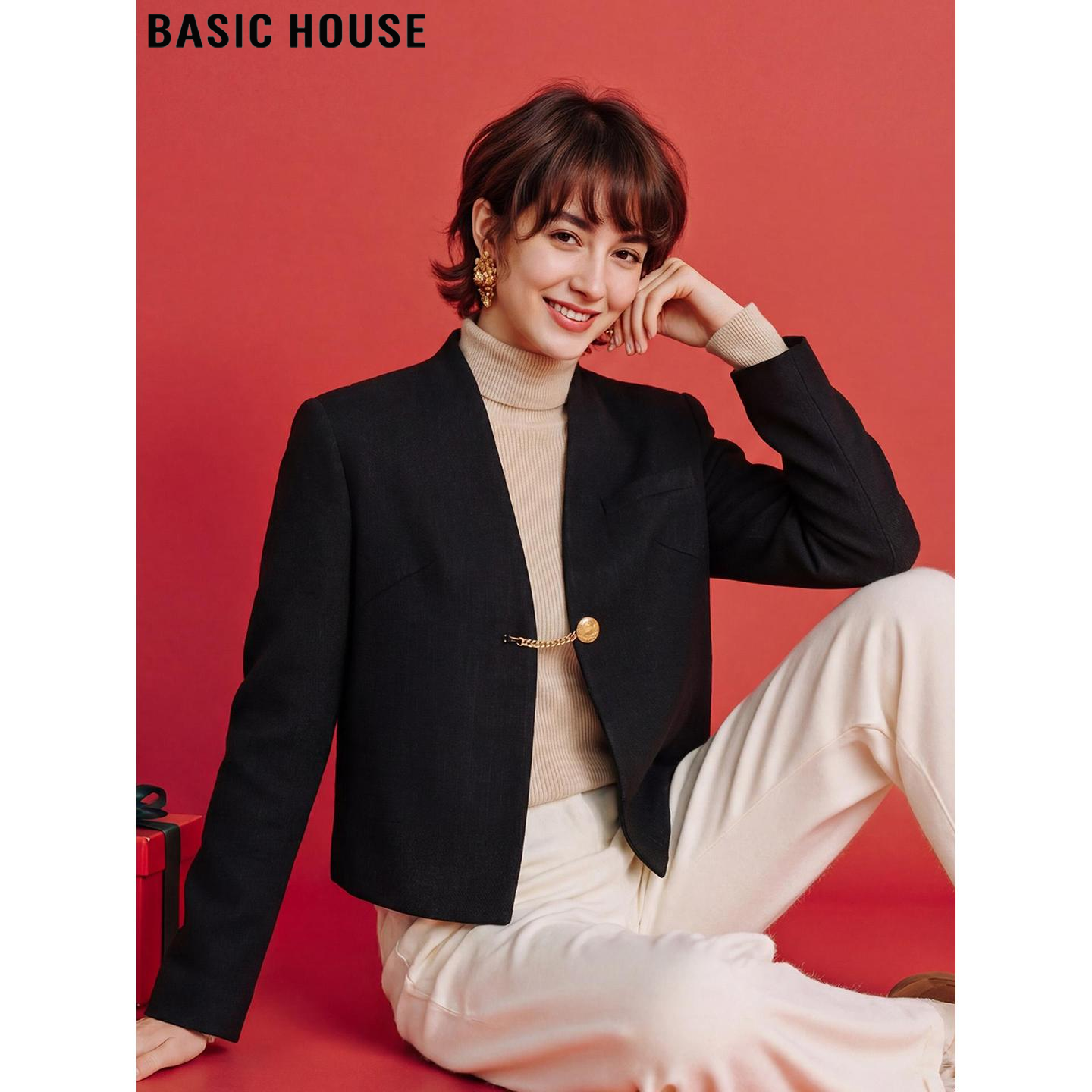 Basic House/百家好黑色西装外套女士2026春季新款简约短款小西服,女装/女士精品,短外套,淘宝优惠券,粉丝福利购,淘宝优惠卷