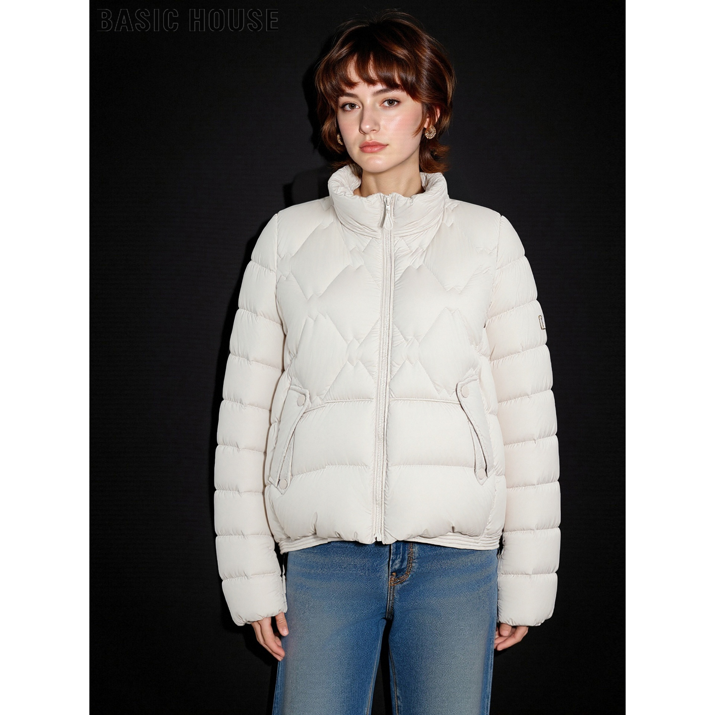 百家好简约米色90鸭绒连帽羽绒服