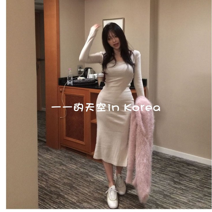 女人味连衣裙韩国代购2025秋冬装新款柔软舒适侧开叉修身长袖裙子