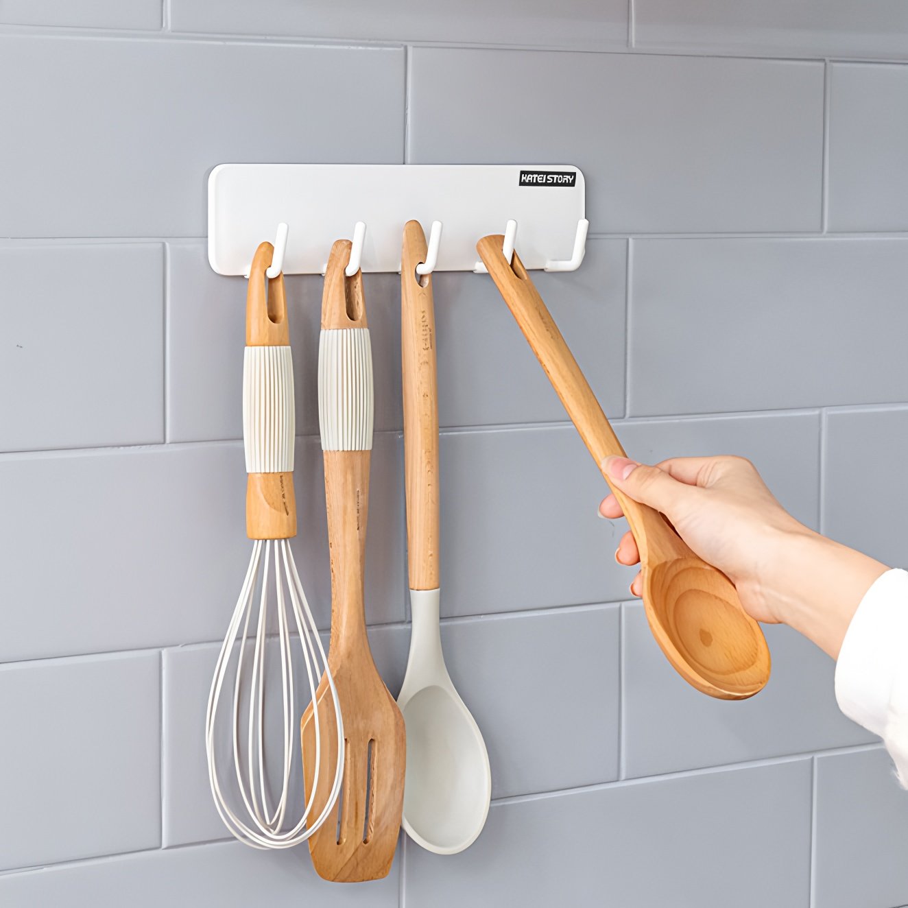 日本厨房勺子铲子挂钩冰箱磁铁吸附式一排五连勾免打孔贴墙上粘钩