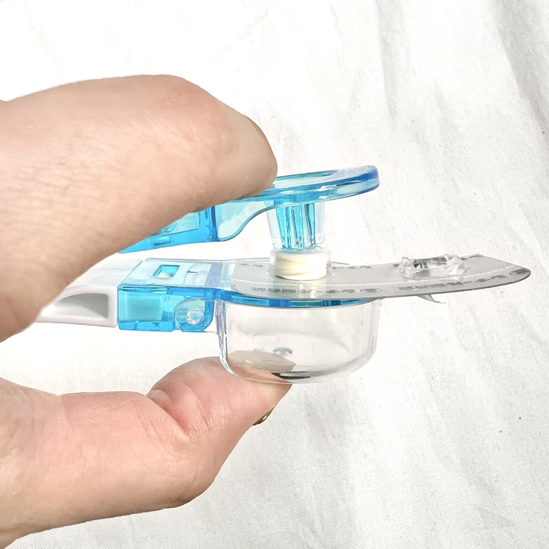 YAMADA便携取药器随身药品收纳盒