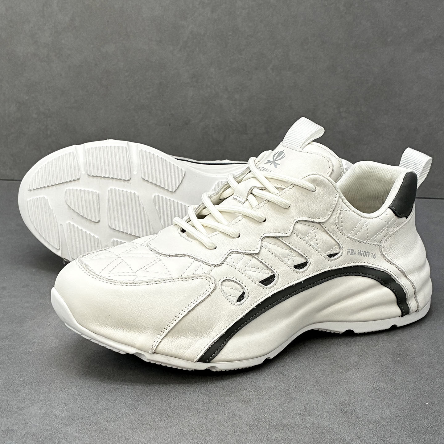 普洛克正品 2025新款厚底轻便发泡软底运动鞋舒适透气黑色跑步鞋,流行男鞋,马丁靴,淘宝优惠券,粉丝福利购,淘宝优惠卷