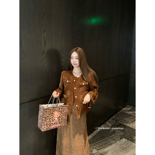 （吴大笑）芬兰街景～洋气复古气质百搭显瘦灯芯绒夹棉金扣外套女